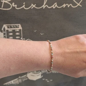 Crystal Healing Bracelets - Rhodonite - Balance - Pastel Model