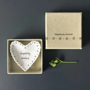 East of India - Small Scallop Heart Dish - Hopelessly Devoted - 2065 Boxed