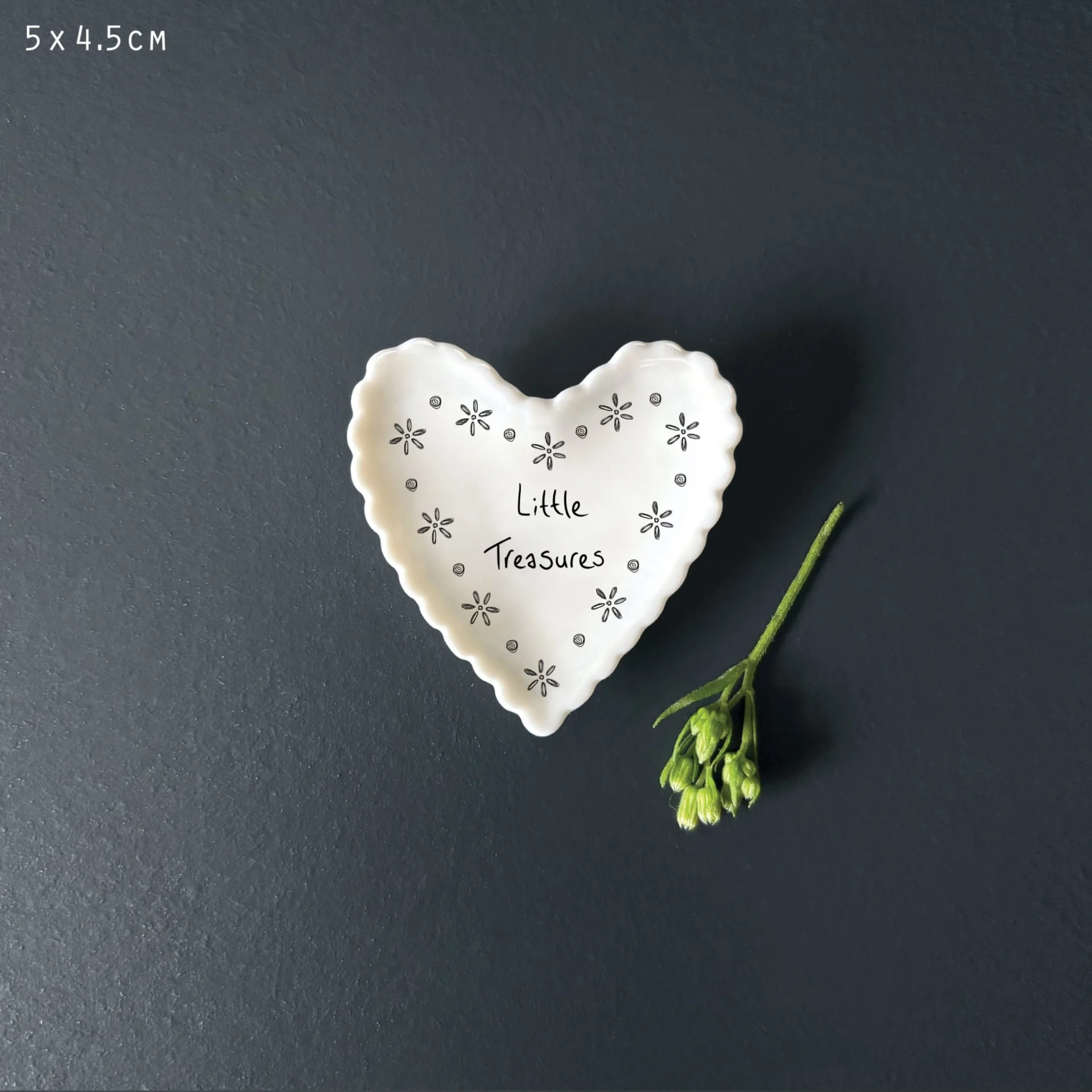 East of India - Small Scallop Heart Dish - Little Treasures - 2066