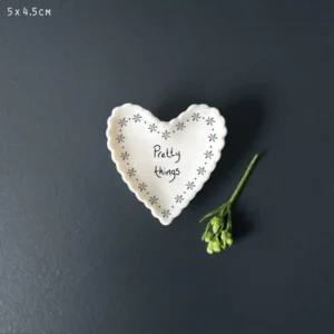 East of India - Small Scallop Heart Dish - Pretty Things - 2067