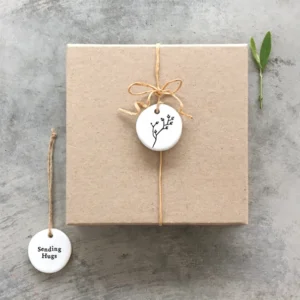 East of India - Small Floral Hanger Token - Sending Hugs - 4090 Lifestyle