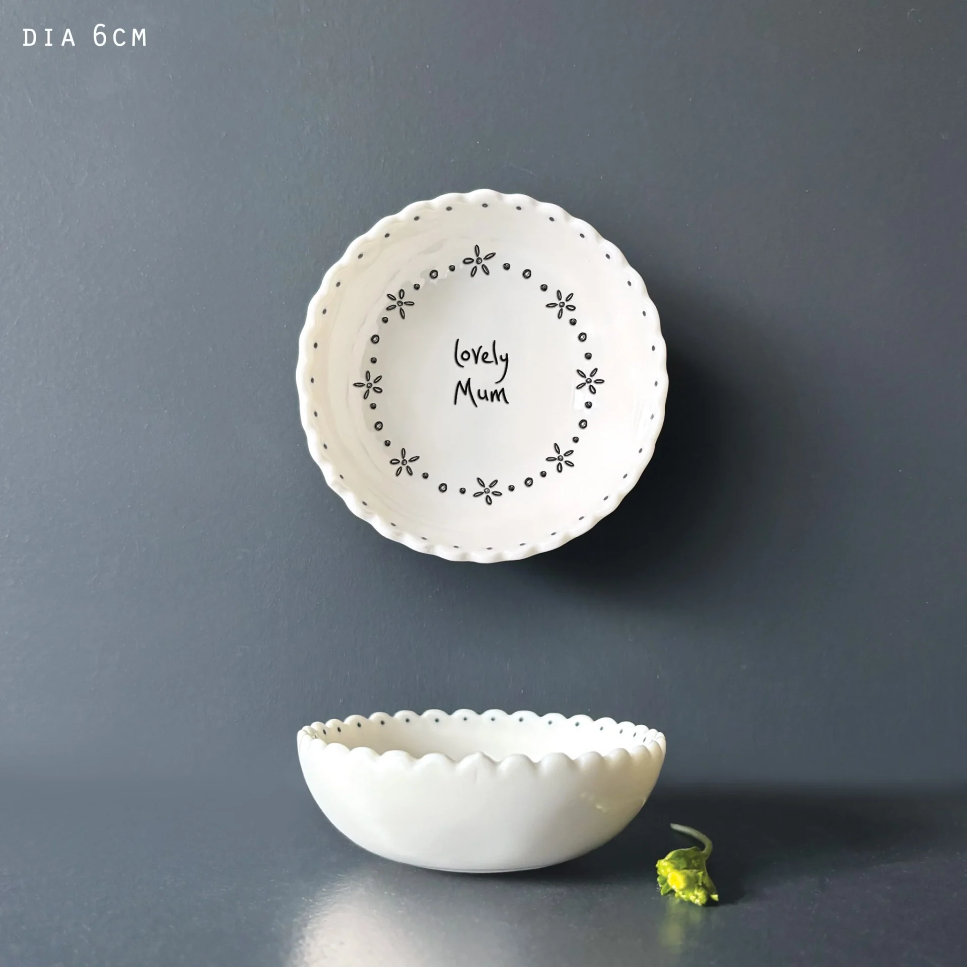 East Of India - Small Scallop Bowls - Lovely Mum - 6131