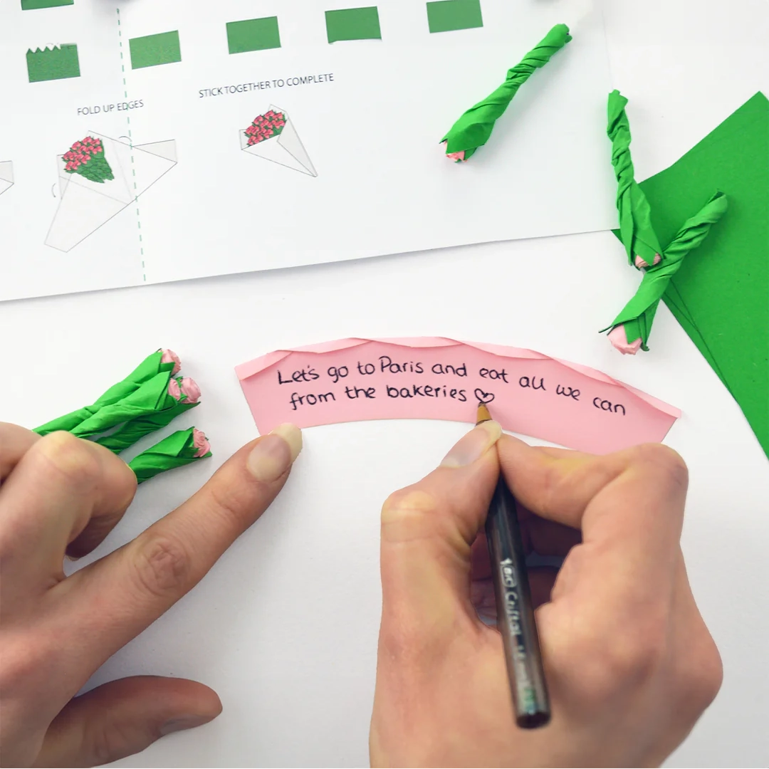 Pikkii - Write Me Roses - Personalised Flower Bouquet - PI-WRT-RSE-1 Instructions 2