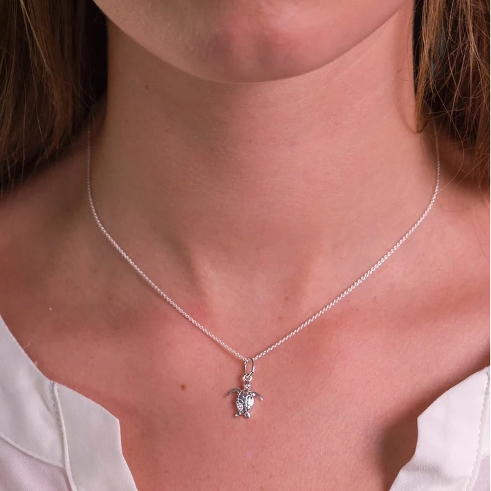 Silver Necklace - Baby Turtle Pendant Model